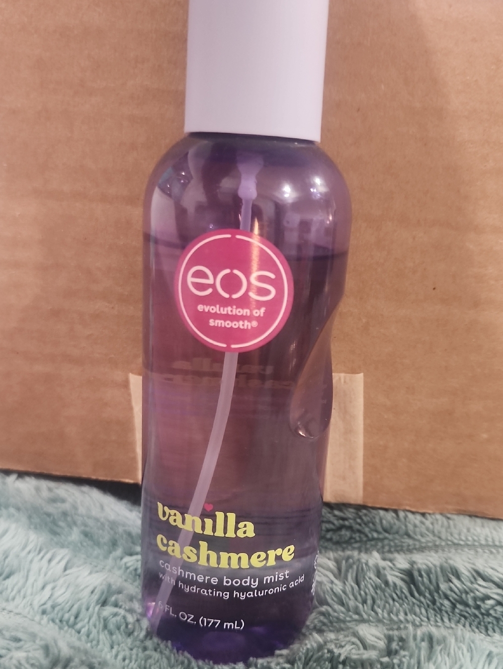 eos Vanilla Cashmere & Crème de Pistachio Cashmere Body Mists Bundle - Picture 3 of 3